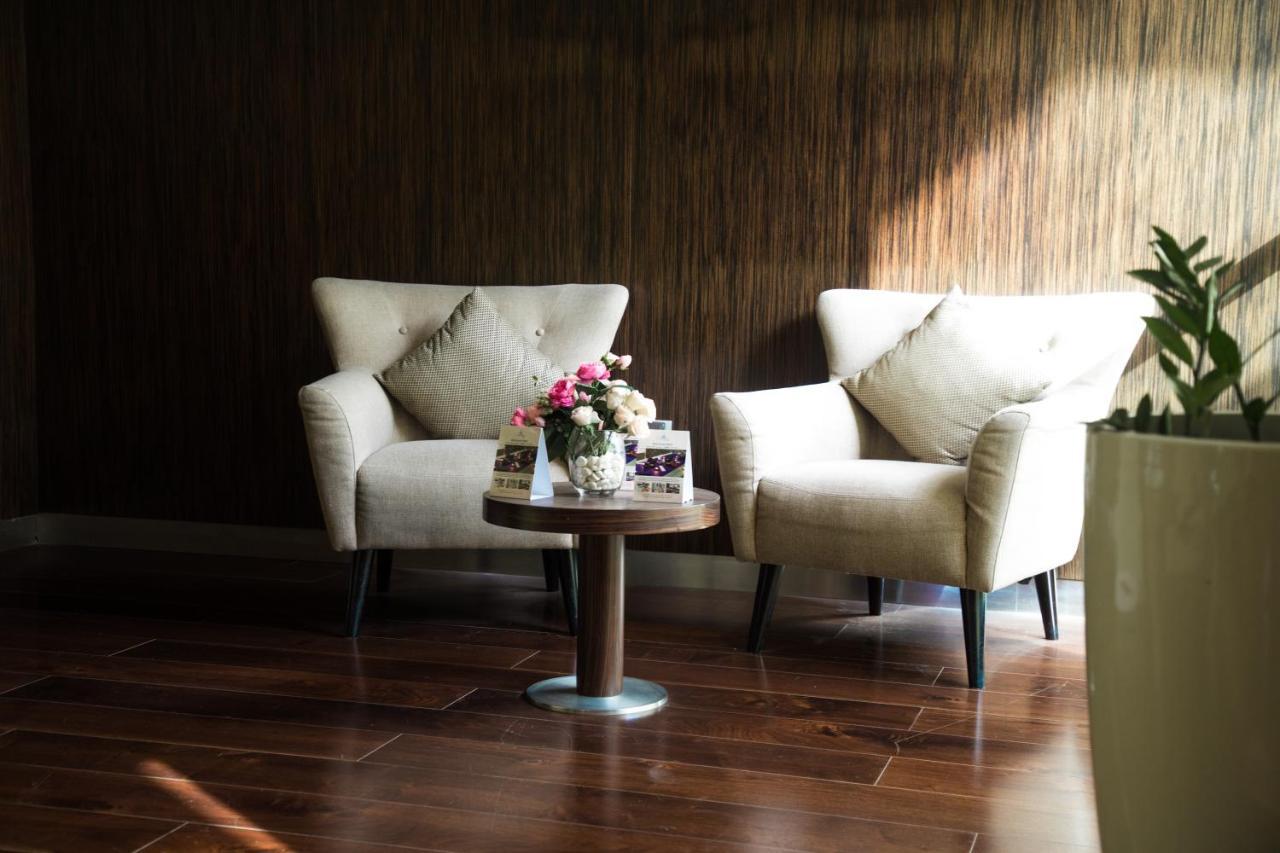 エリート ビブロス ホテル ドバイ エクステリア 写真 Interior of the hotel