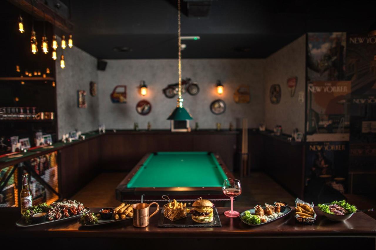 エリート ビブロス ホテル ドバイ エクステリア 写真 The interior of the restaurant