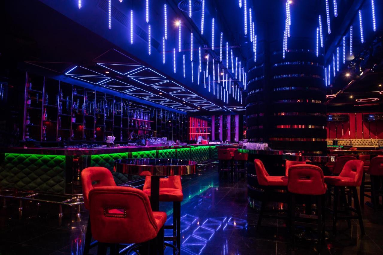 エリート ビブロス ホテル ドバイ エクステリア 写真 The interior of the nightclub